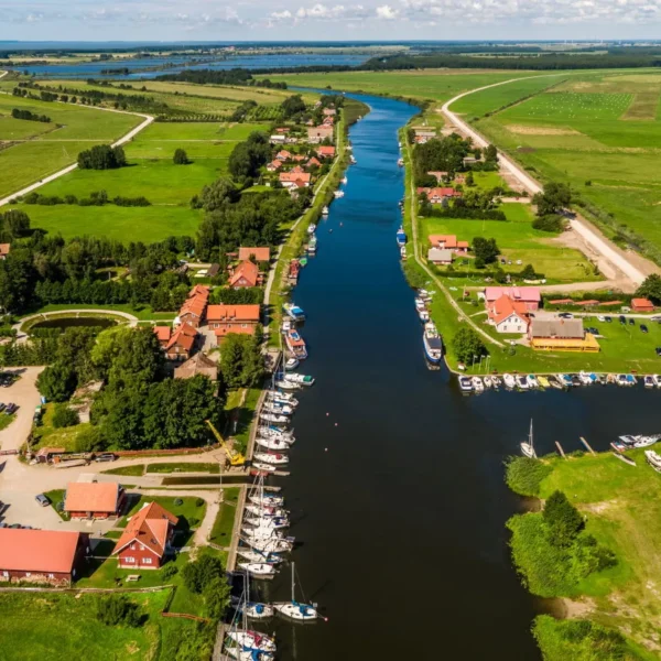 Greitaeigio katerio nuoma Uostadvaryje turistams