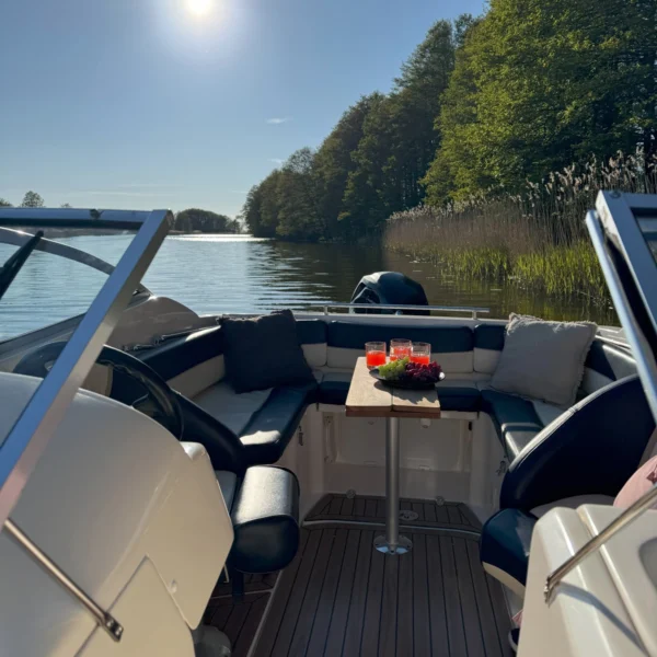 Laivo nuoma Mingėje šeimos išvykai